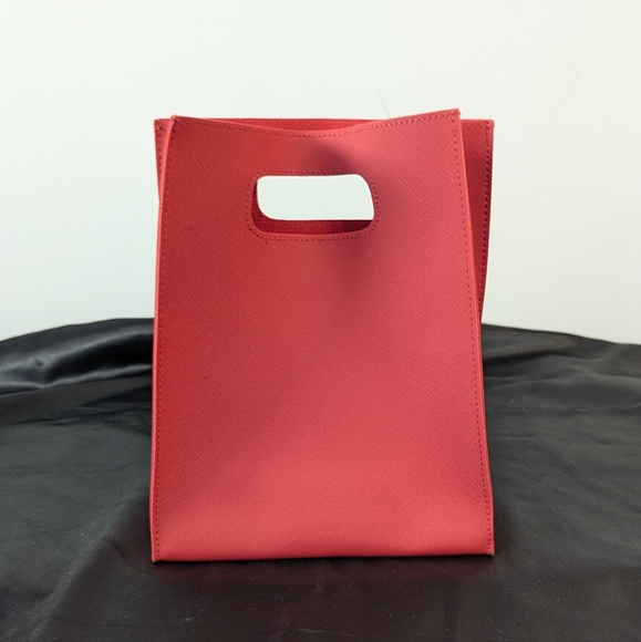Bath & Body Works Gift Bag Tote Red Holiday Merry Christmas Felt Lined NWOT - Picture 2 of 8
